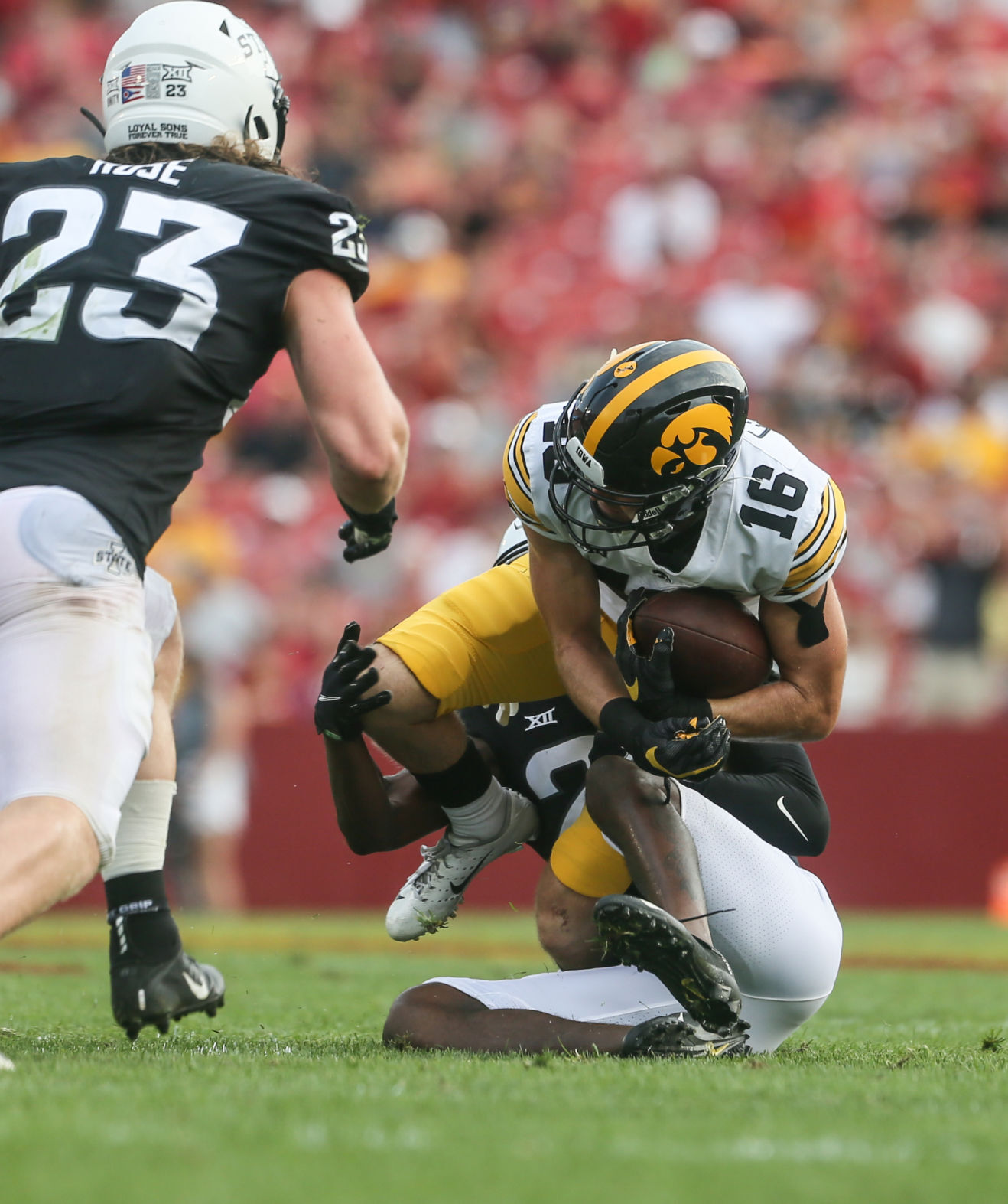 091121-qc-spt-iowa-isu-fball-045